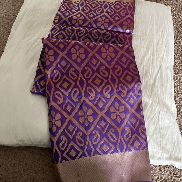 Purple Banarasi silk  Saree with allover  Gold Zari Work + Blouse fabric - Picture 11 of 15
